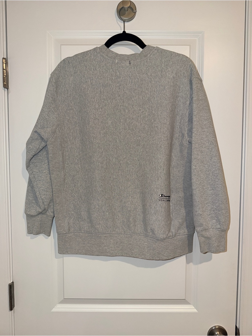 Champion Light Gray Terry Sweatshirt and Matching Athletic Shorts, Size L/M - Picture 5 of 14